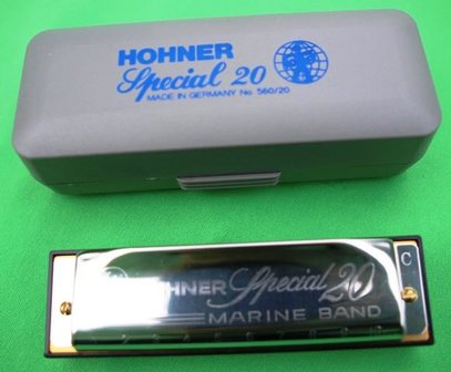 Hohner Special 20 Classic 560/20 met kunststof case, diverse stemmingen