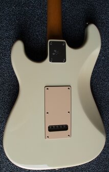 G&amp;L Legacy USA White MP met stevige Tolex Case en certificaat van echtheid