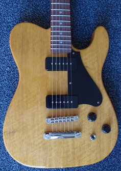 G&amp;L USA Korina Asat Junior II P90 met Tolex case, 1 van 100