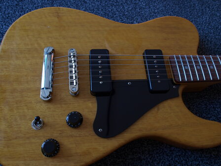 G&amp;L USA Korina Asat Junior II P90 met Tolex case, 1 van 100