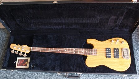 G&amp;L USA limited Korina Asat Bass, Aged Natural Gloss with luxury Tolex case