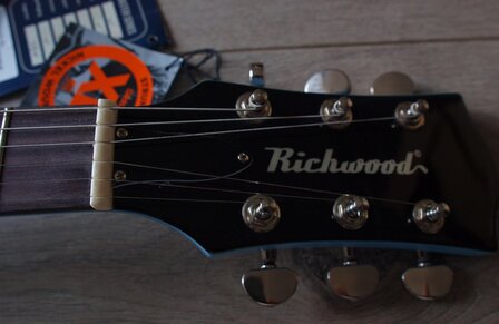 Richwood Master Series electric guitar &quot;Retro Special&quot; Irvine Blue