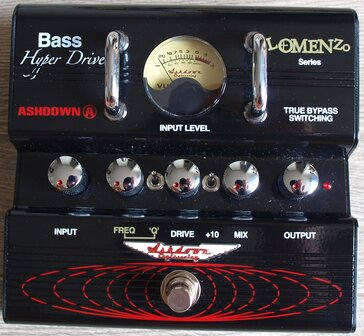 Ashdown Lomenzo hyper drive (distortion) voor basgitaar