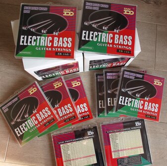 Complete set Bassnaren voor elektrische bas EB149 045-105