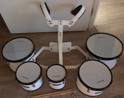 5-delige marching drumset met draagstel