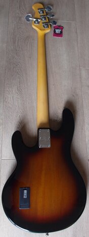 Sterling by Musicman Ray 24 Classic 3tone sunburst, 4-snarige basgitaar