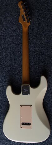 G&L Legacy USA White MP met stevige Tolex Case en certificaat van echtheid