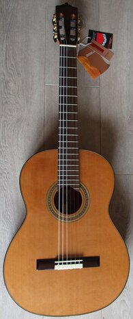 Martinez MC-98C, Cedar bovenblad, Standard Series klassieke gitaar