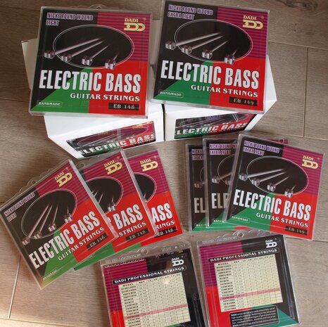 Complete set Bassnaren voor elektrische bas EB148 