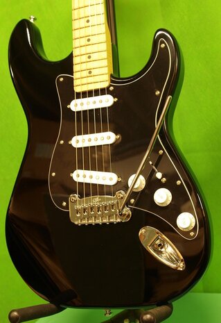 G&L Tribute Legacy Limited, black gloss